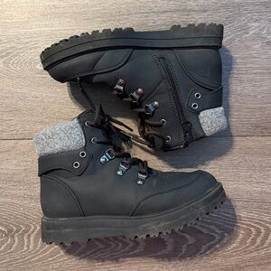 Cat & Jack Kids Black Combat Boots Size 2